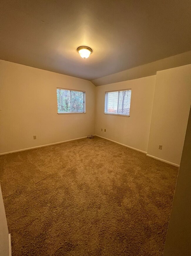 Photo - Charming home walking distance to Union Hill School! New Carpet!