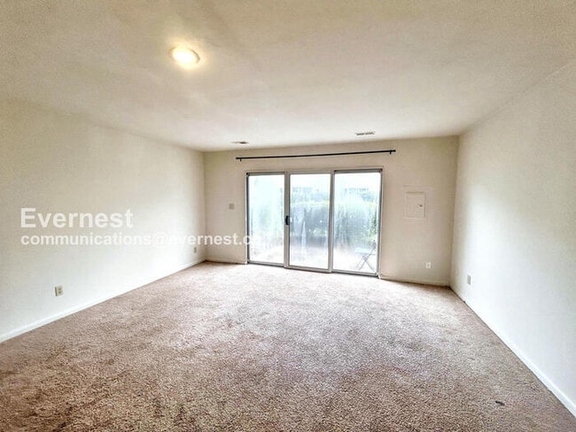 Photo - 3837 Staffordshire Ln