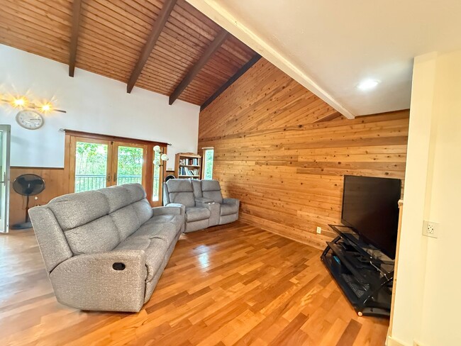 Photo - Upper Waiakea Uka Home