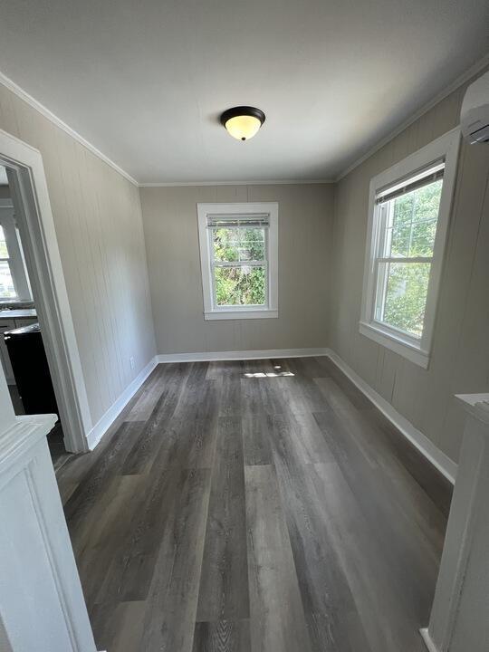 Photo - 327 Meridian Ave