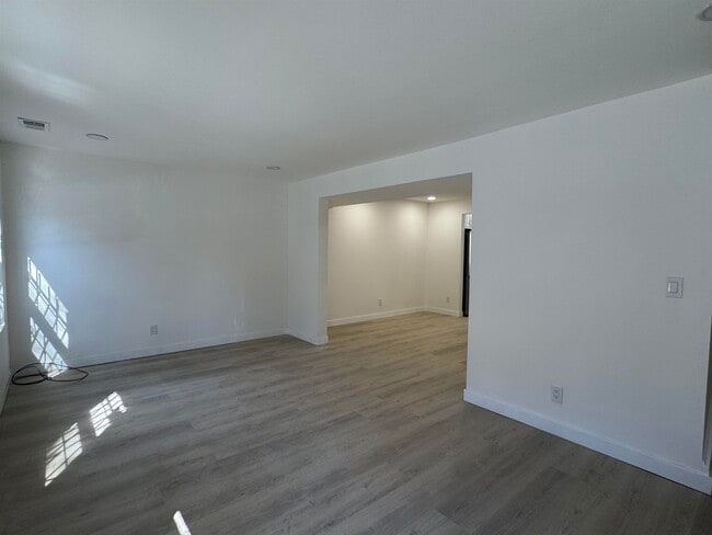 Photo - 222 Christopher Columbus Dr