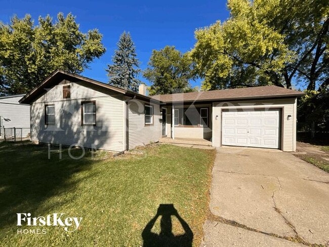 Building Photo - 1951 Bristol Cir