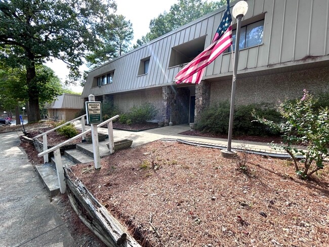 Indiandale Apartments