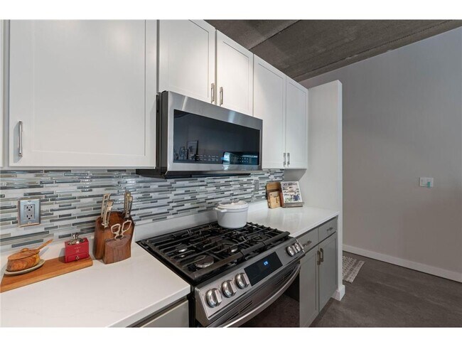 Photo - 710 N 4th St Unidad E109
