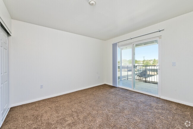 2BR, 2BA - 950SF - Second Bedroom