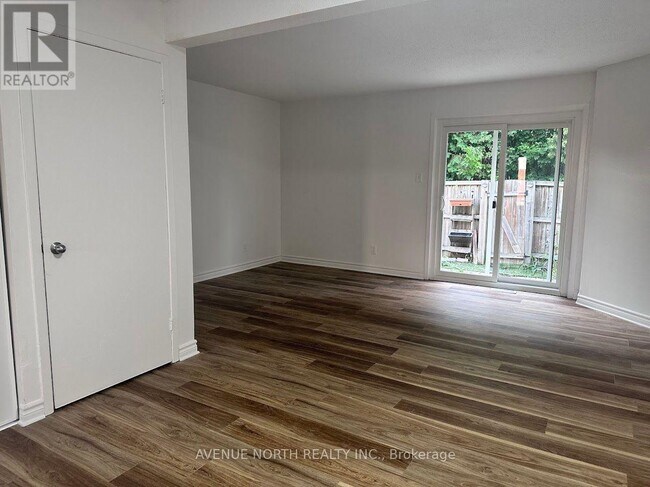 Photo - 1442 Foxwell St