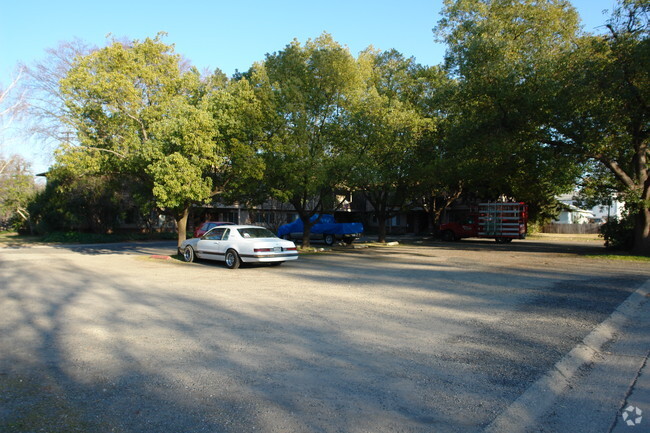 Mountain View Apartments - Mountain View Apartments