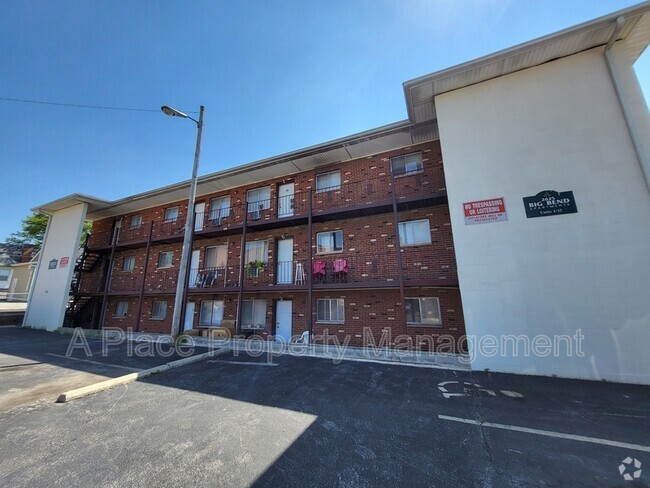 Building Photo - 2625 S Big Bend Blvd Unit 2 Rental