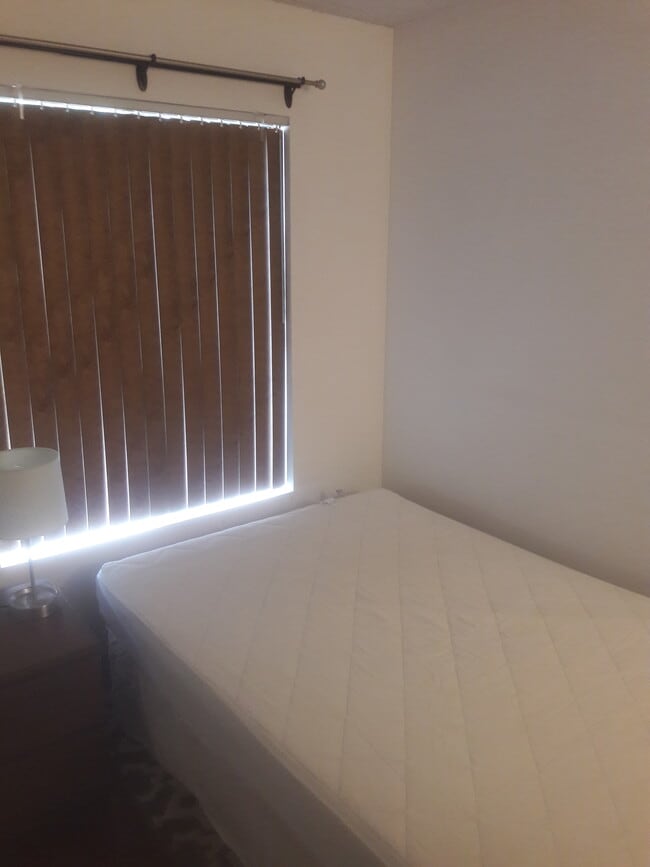 Photo - 2339 Lillyvale Ave Unidad 161