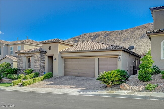 Photo - 3943 Reyes Ave