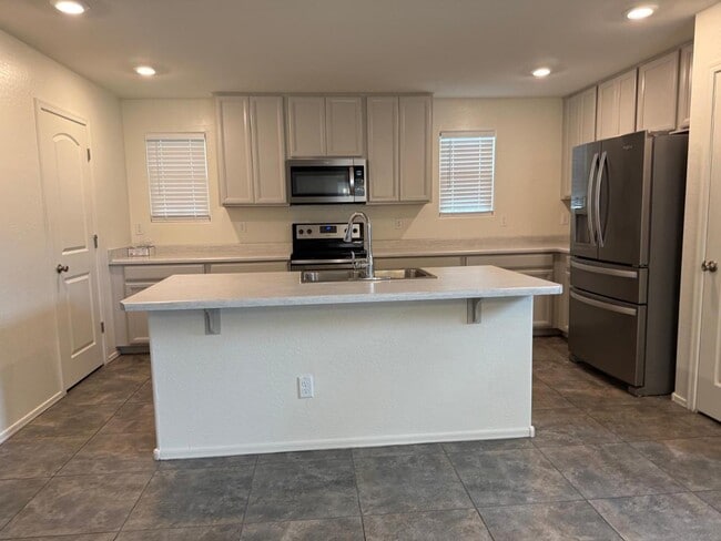 Photo - 16579 W Jenan Dr