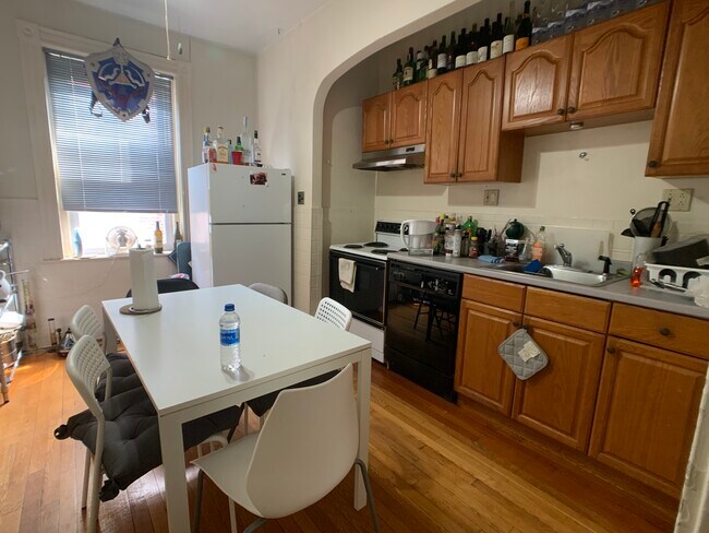 Building Photo - 65 Saint Marys St