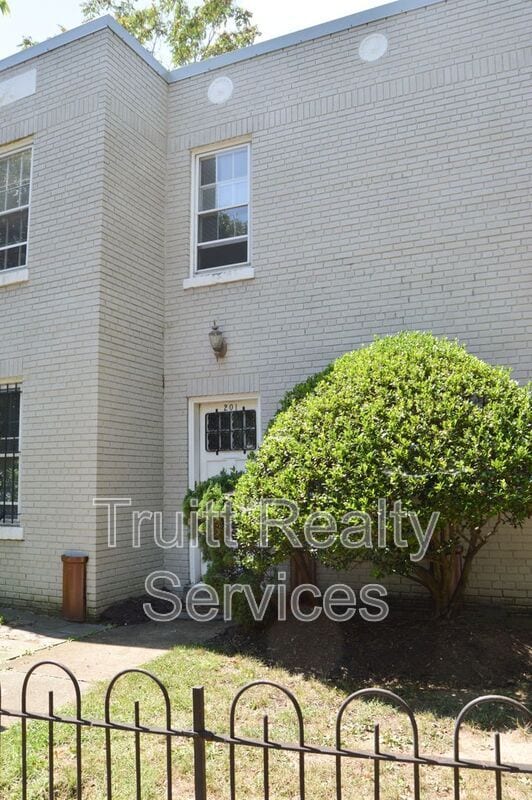 Photo - 201 Kentucky Ave SE Unidad #2 Rental