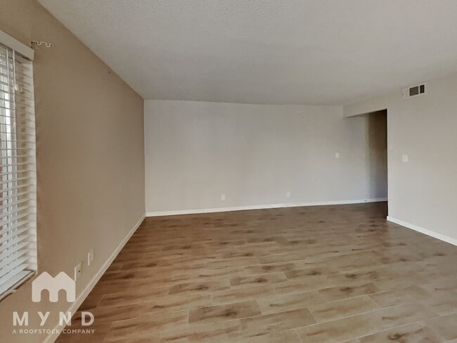 Photo - 2336 Villanova Cir Unit 8