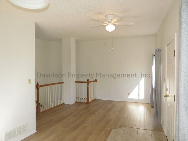 2125 W Platte Ave