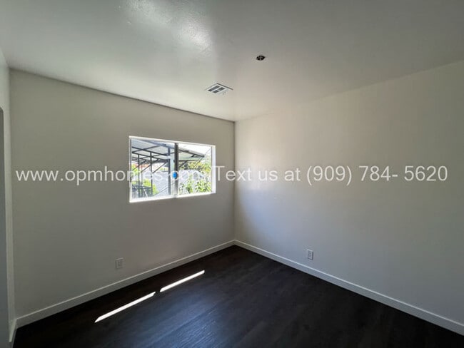 Photo - 1415 Seward St Unidad 1415