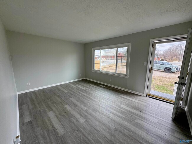 Photo - 1801 US Hwy 72 W