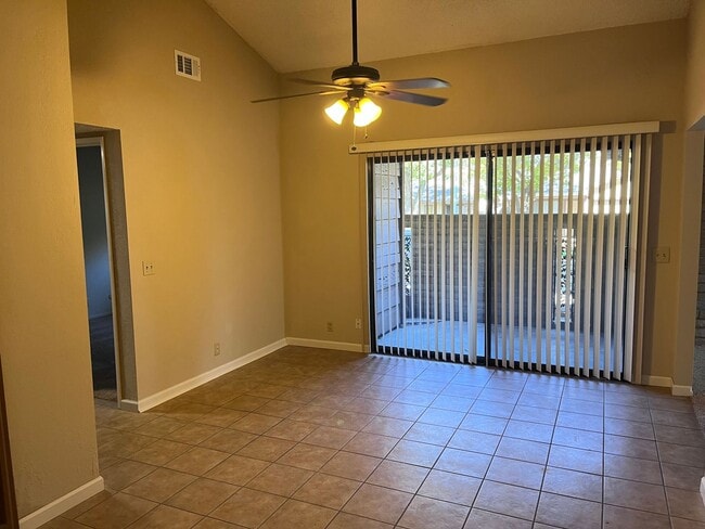 Photo - 5549-5551 Aspenwood Ct