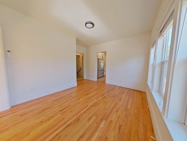 Photo - Remodeled 7 bedroom plus bonus room campus house!