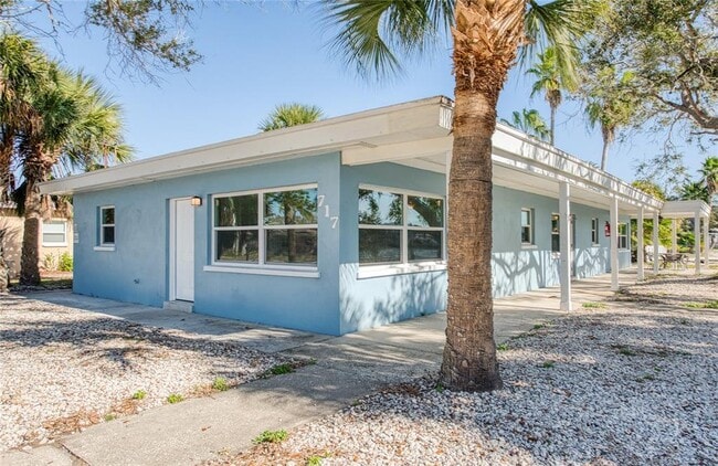 Building Photo - 717 E Gulf Blvd Unit 2