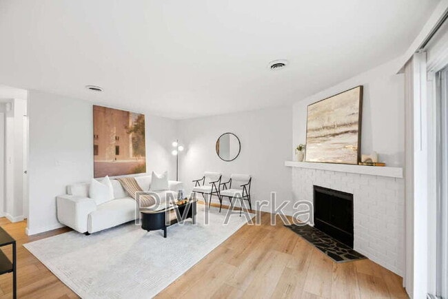 Photo - 12107 NE Bel Red Rd