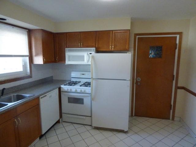 Building Photo - 1535 Bonnie Brae Unit 11 Rental