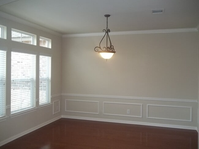 Photo - BEAUTIFUL HOME IN A GATED COMMUNITY!