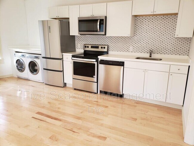 Photo - 19 1/2 Drew St.