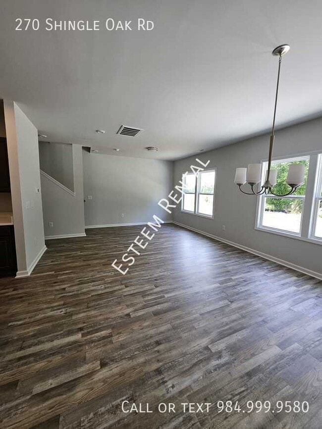 Photo - 270 Shingle Oak Rd