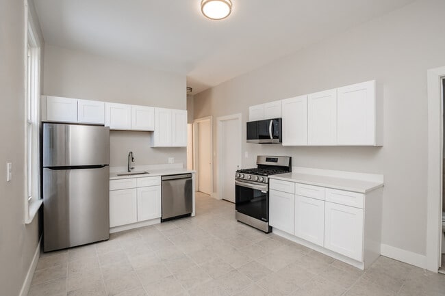 Photo - 2112 W Roscoe St Unidad 2R