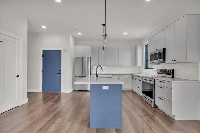 Building Photo - 185-191 Ashford Avenue Unit 12 Rental