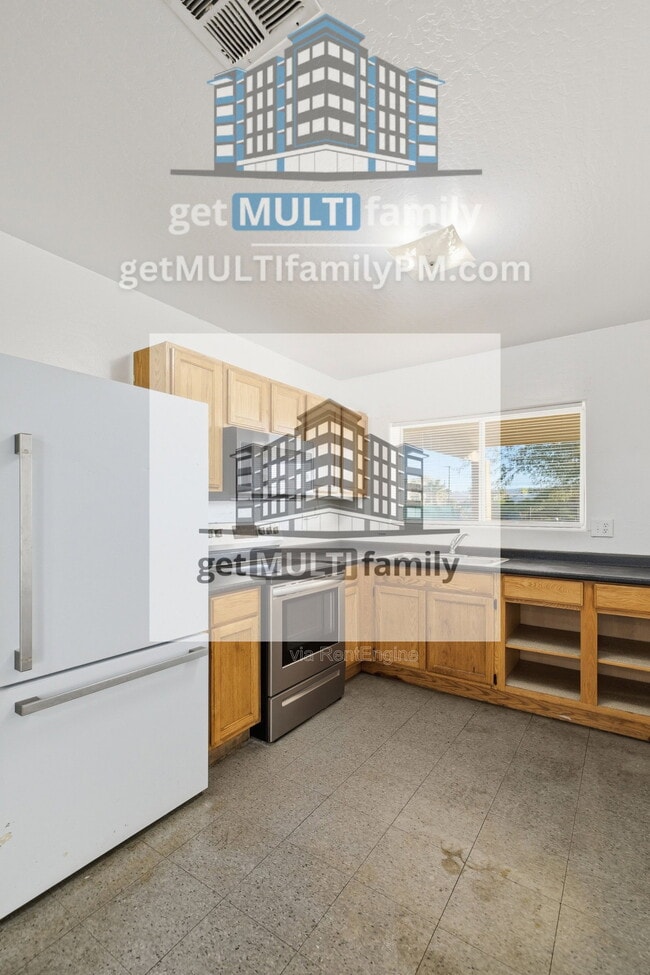 Photo - 1228 E Apache St