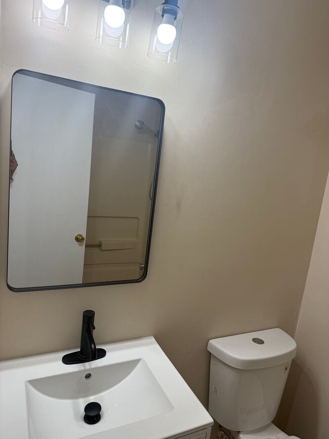 Photo - 100 Shawnee Pl