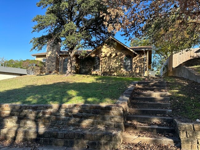 Building Photo - 2922 Haymeadow Rental