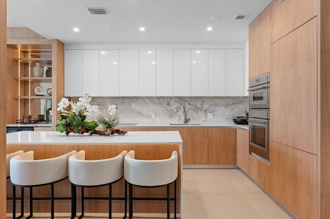 Photo - 700 NE 24th St Unit # PH5802