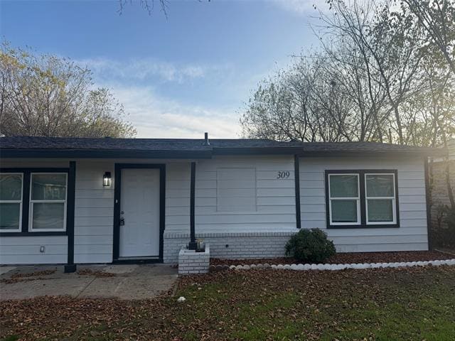 Photo - 309 Hillcrest St