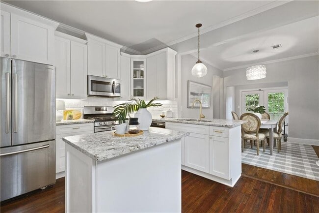 Photo - 481 Hill St SE