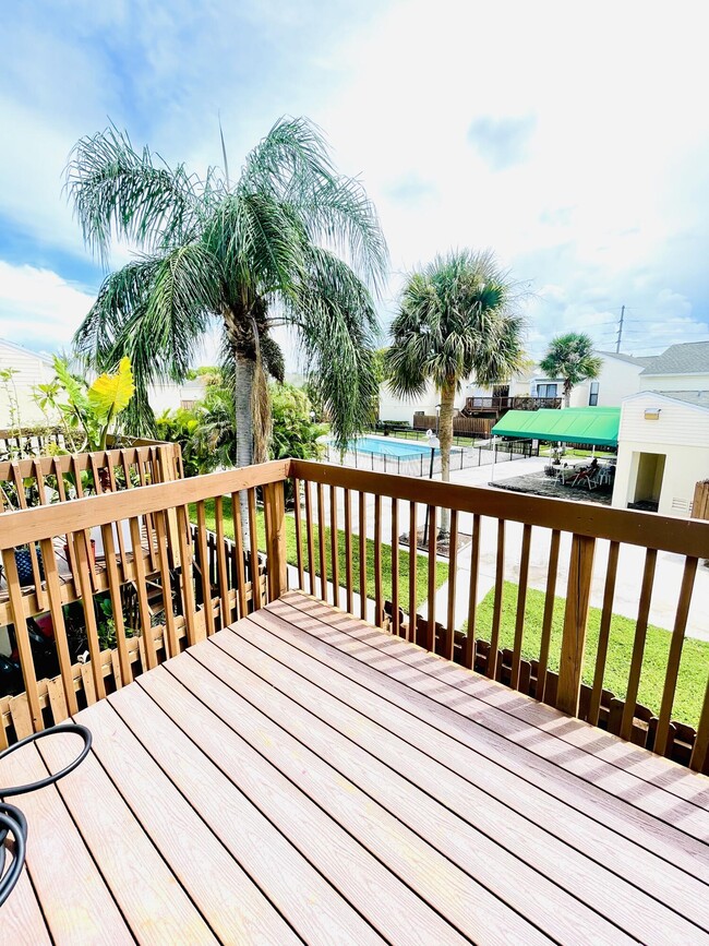 Photo - 635 Executive Center Dr Unit M202