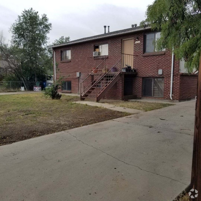 Building Photo - 6764 Locust St Rental