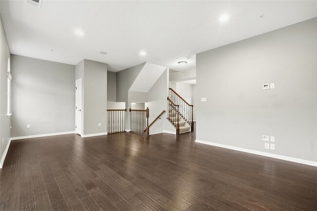 Photo - 1204 Pointe View Dr