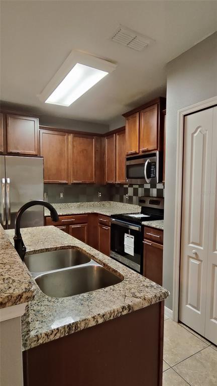 Photo - 1815 Covent Garden Ln