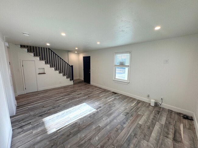 Photo - RENOVATED 3 bedroom end unit across the street from the Beach!