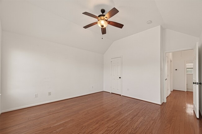 Building Photo - 218 Plaza Del Sol Park