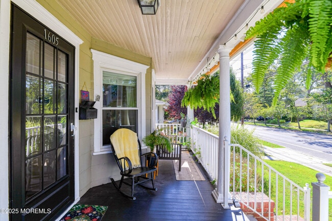 Photo - 1605 Sunset Ave