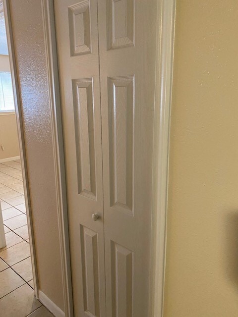 Building Photo - 3206 Lobit Dr