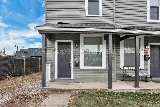 Photo - 907 Scott St