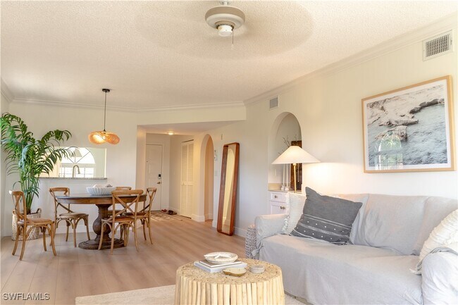 Photo - 265 Deerwood Cir Unidad 10