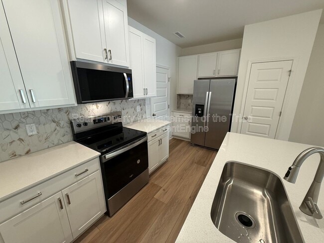Photo - 112 Parker Ln