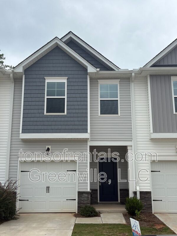 Building Photo - 312 Highline Trl