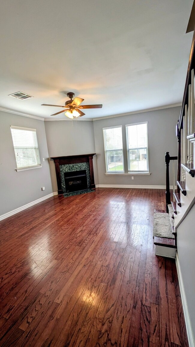 Photo - 39 Brandon Hall Dr